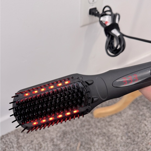 amika: Polished Perfection Straightening Brush 2.0 | only used twice - Picture 3 of 5